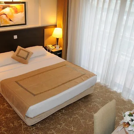 Hotel Magic Dream Park 4*
